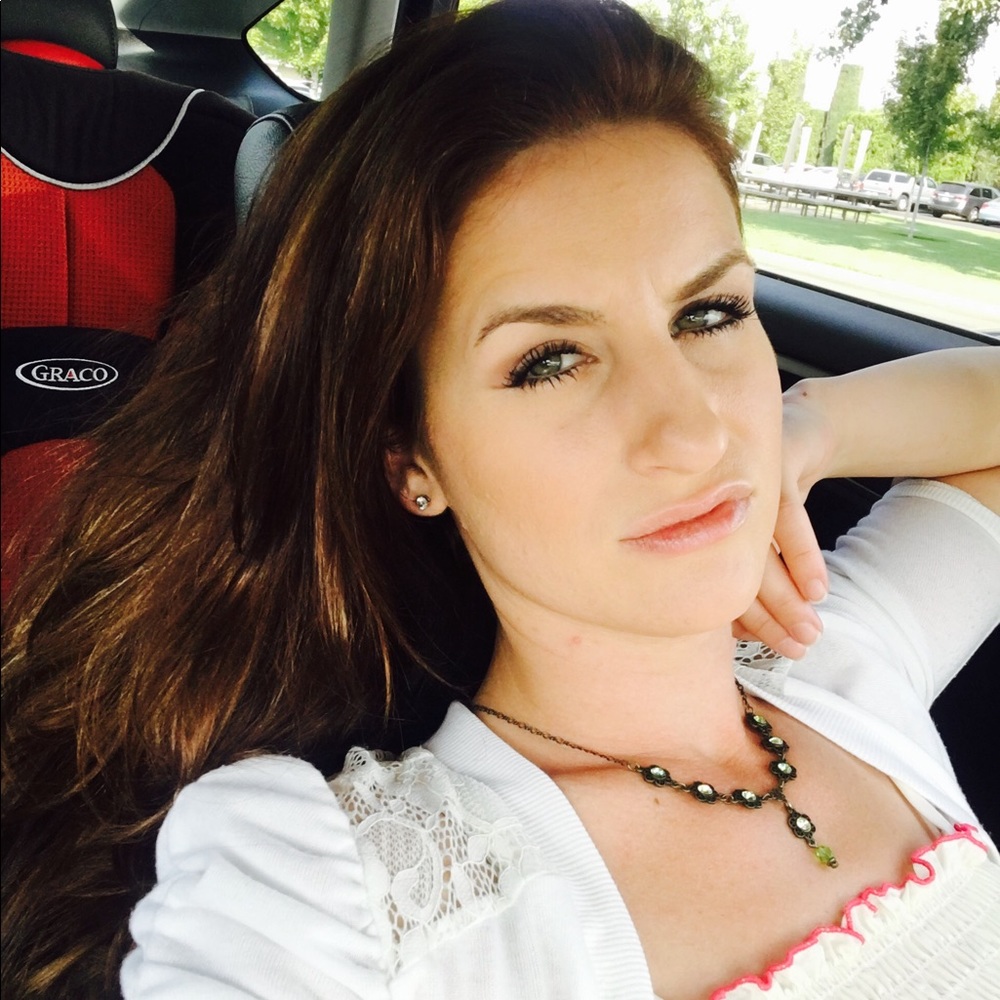 Meet your Posher, Ashlee